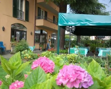Albergo Ponte Vecchio Cernobbio Habitación foto